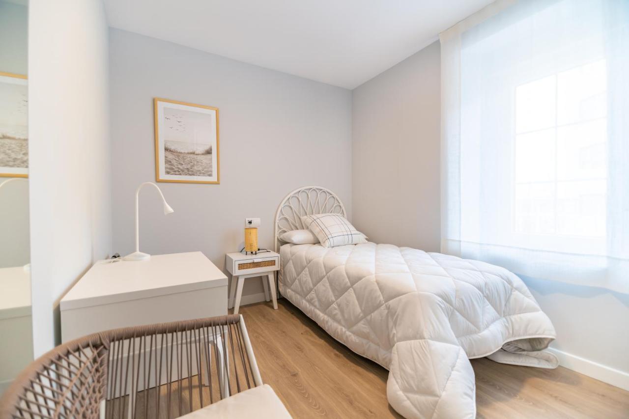 Villa Marta - Apartamentos Centricos Junto Al Mar Кастро-Урдіалес Екстер'єр фото